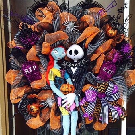 nightmare before christmas wreath scene